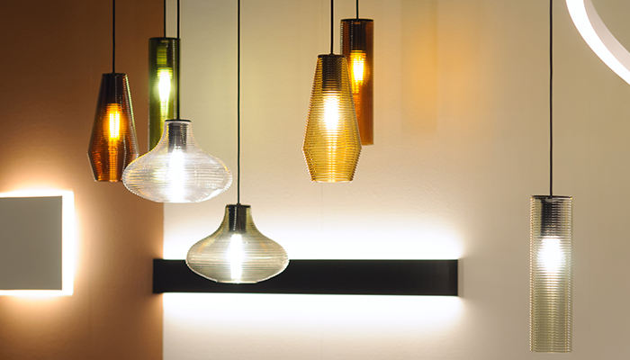 シ照明器具の取り付け